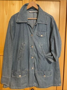 Anne Klein Medium Blue Denim Jacket with Front Pockets